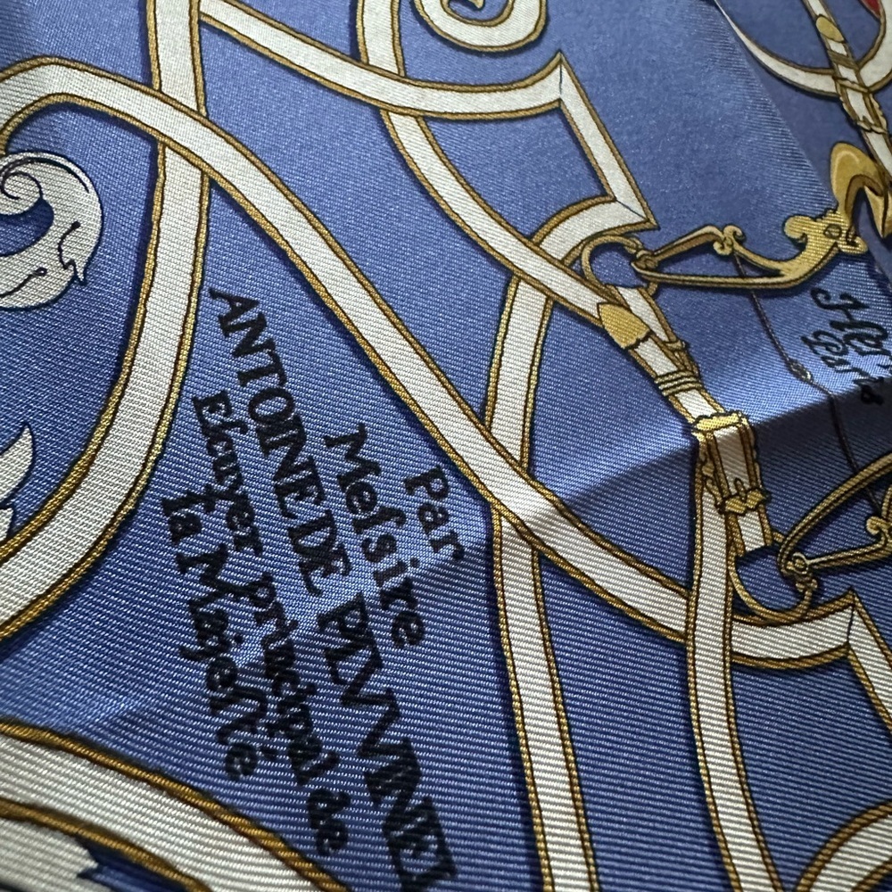 Hermès Classic Blue 100% Silk Bandana Scarf 17x17 “L’Instrvction Dv Roy” CLEAN - Picture 4 of 9